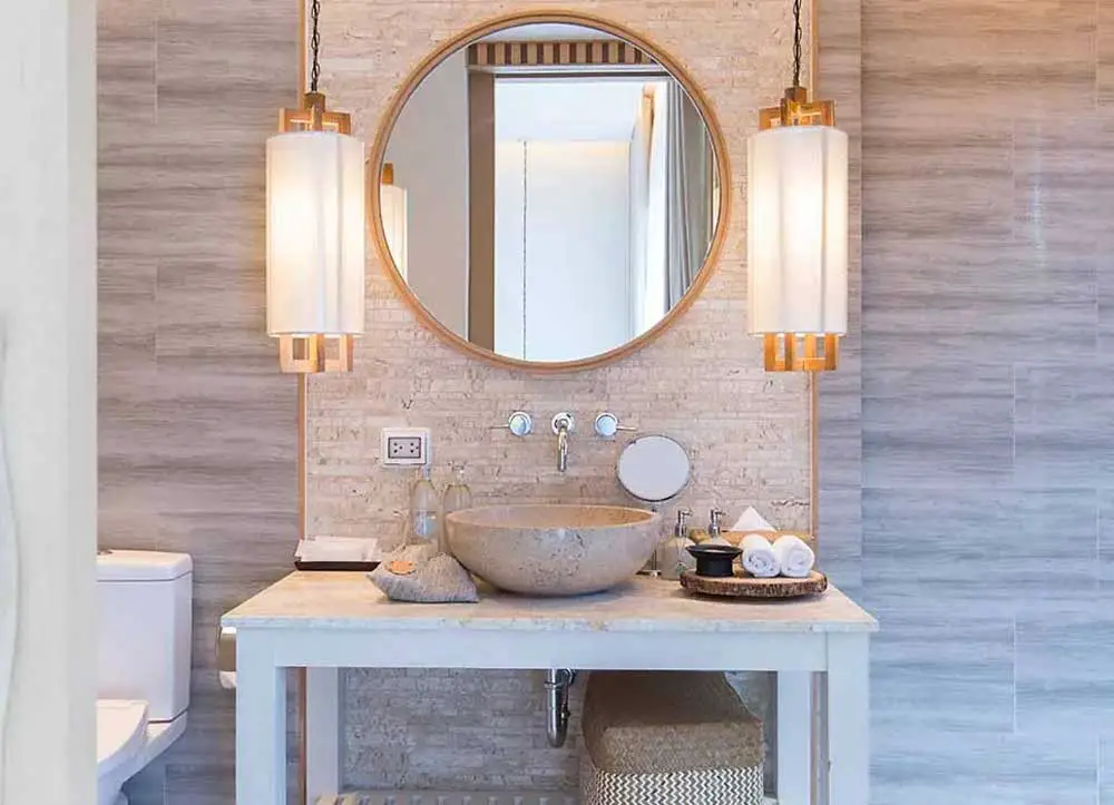 unique-lighting-in-bathroom