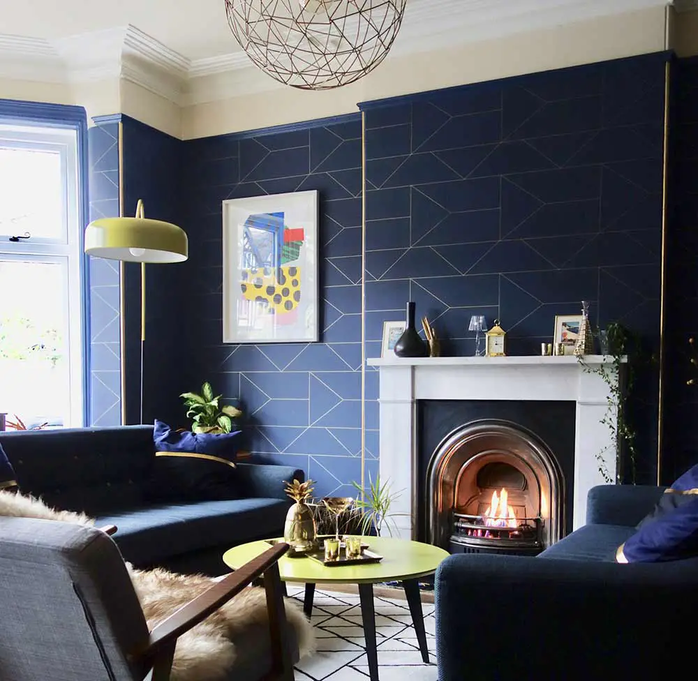 use-geometric-patterns-in-your-navy-living-room
