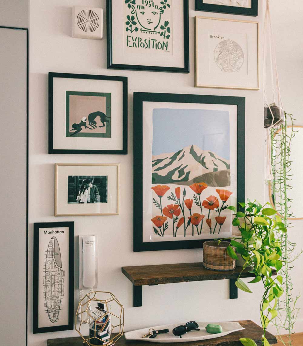 vertical-gallery-wall-layout