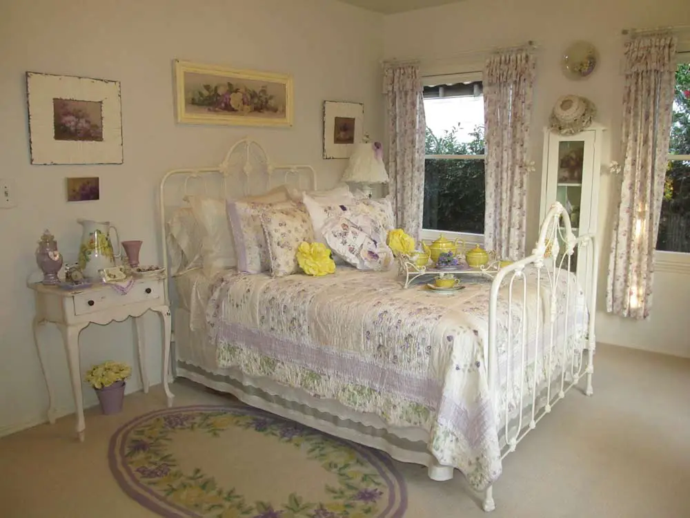 white floral grandma core bedroom