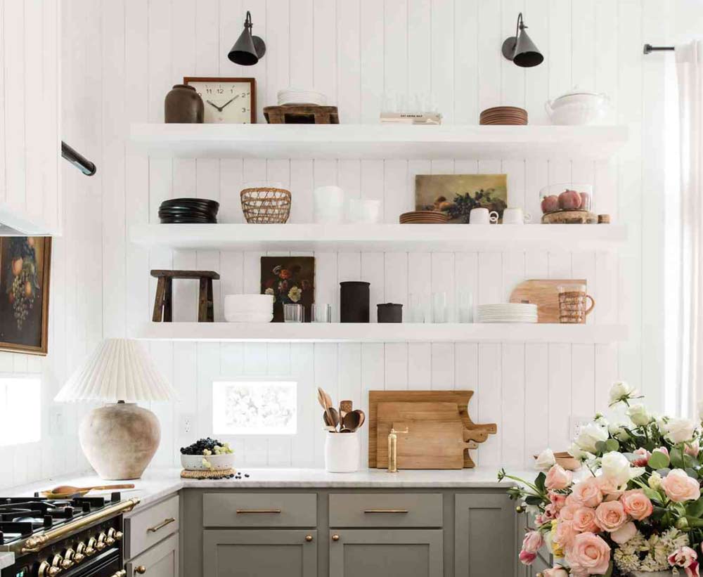 white-open-shelving-displaying-decorative-items